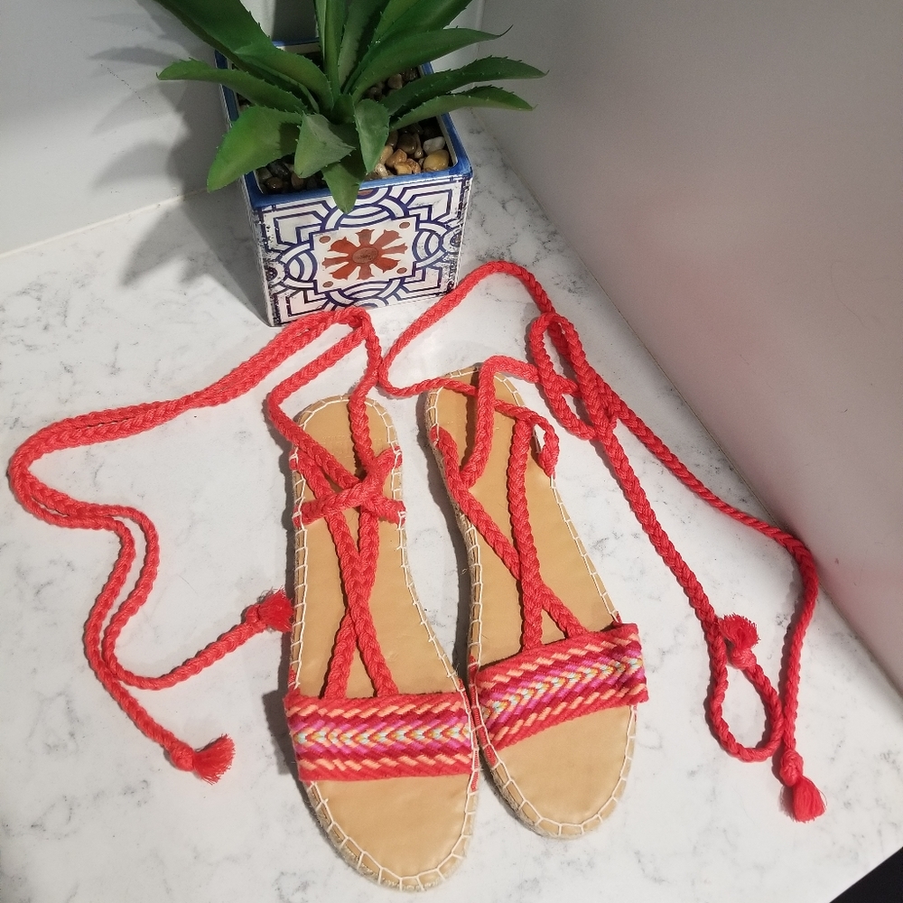 👡HOLLISTER WRAP AROUND SANDALS